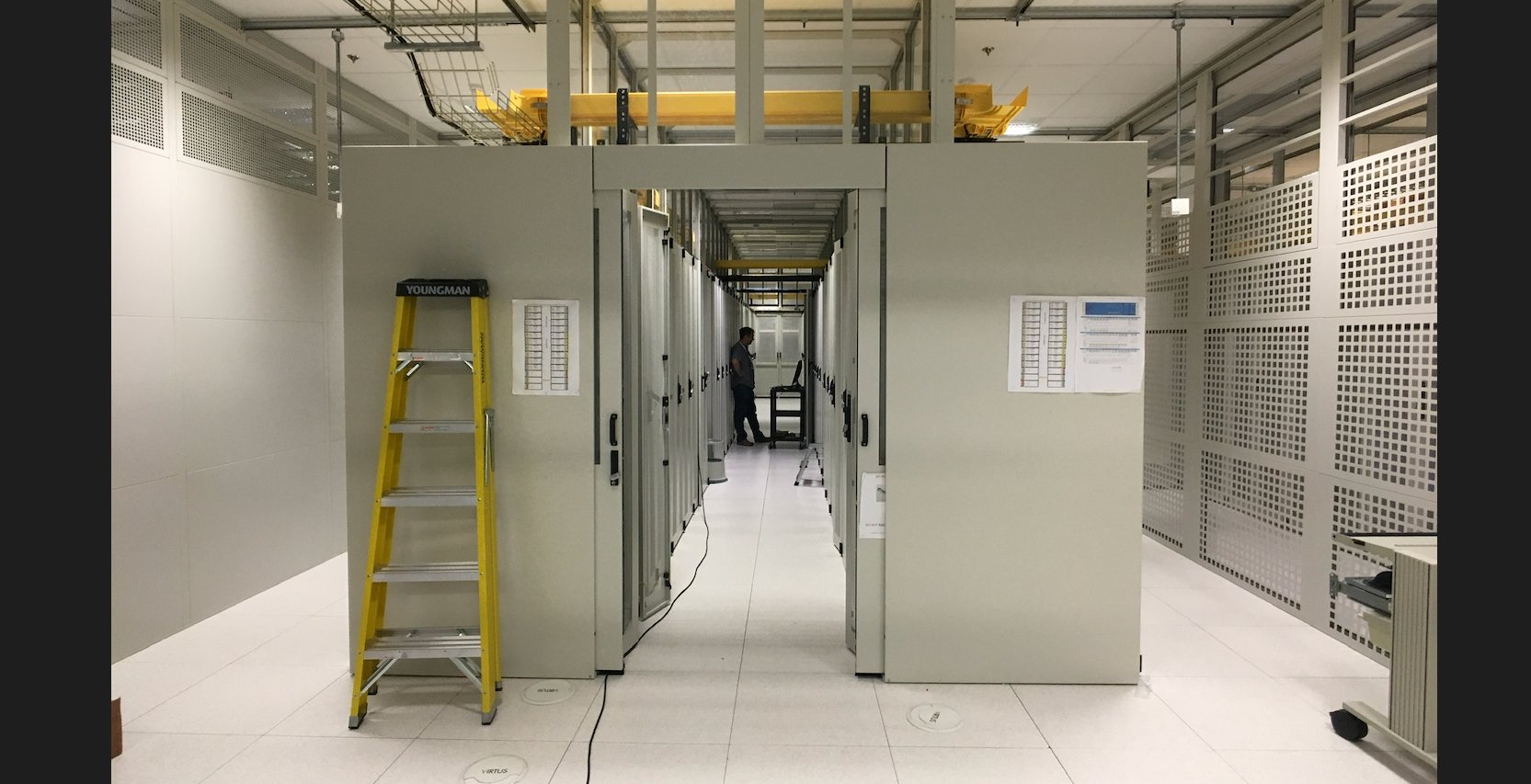 Deluxe — Data Centre, Hayes