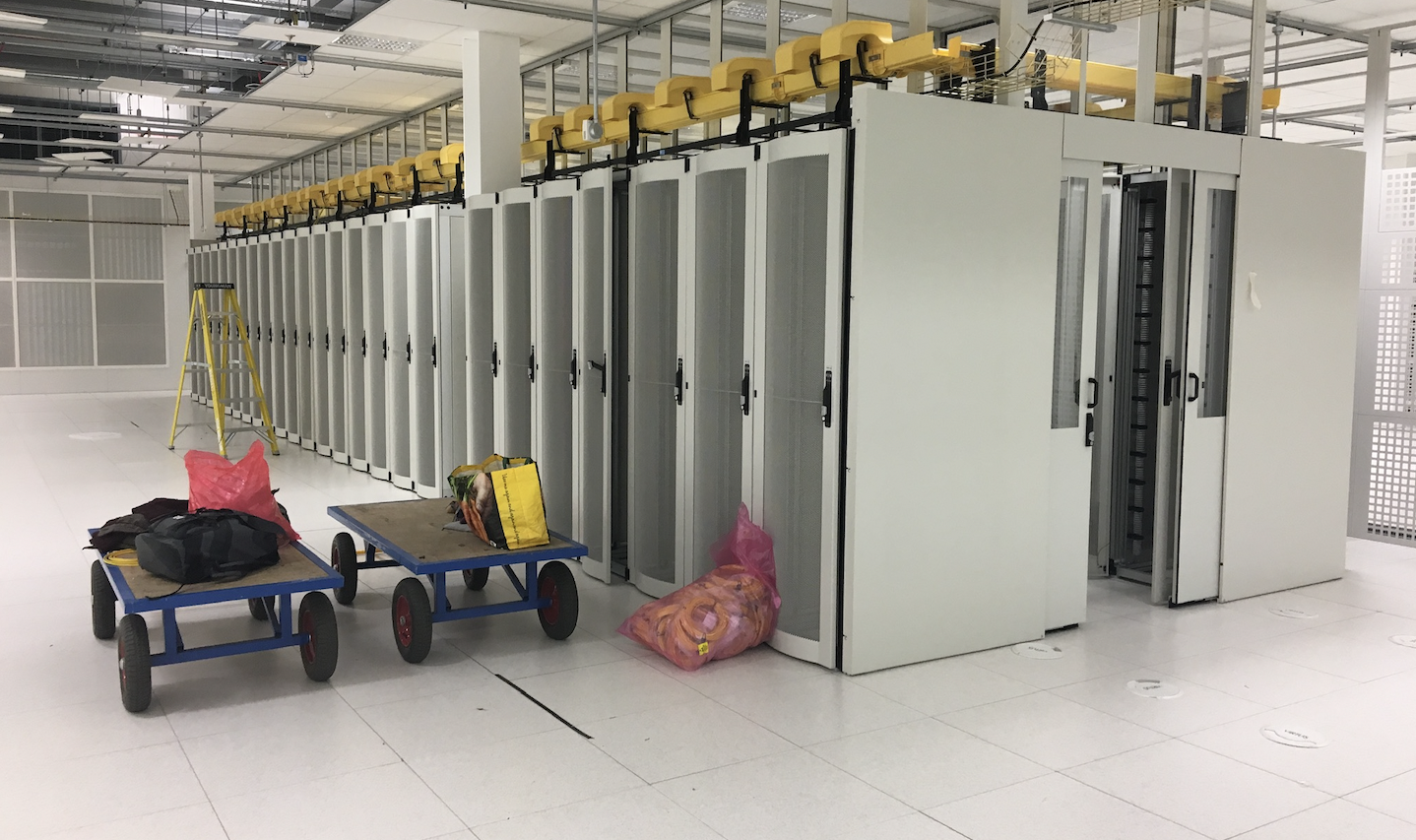 Deluxe — Facility Build · Hayes